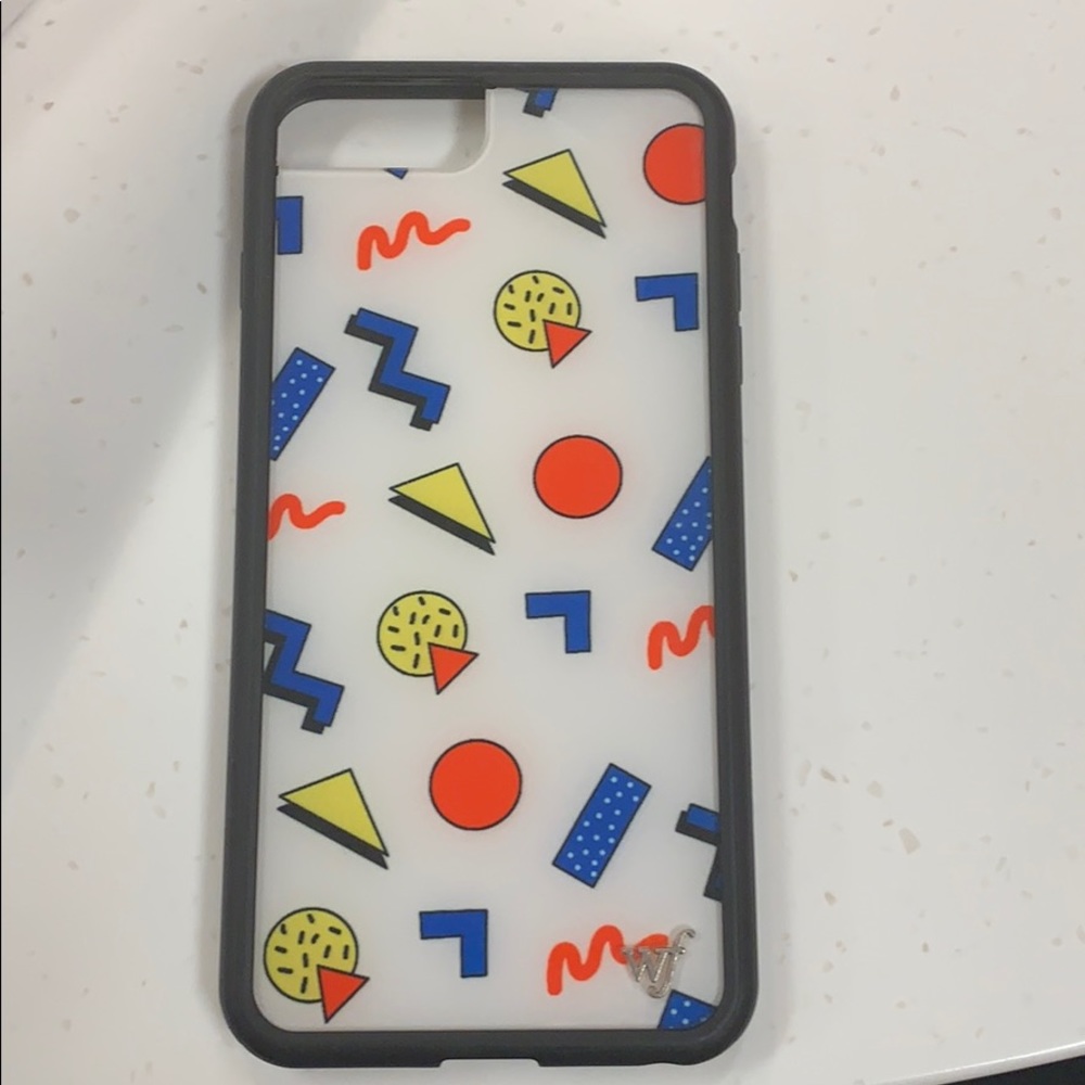 Emma Chamberlain wildflower case